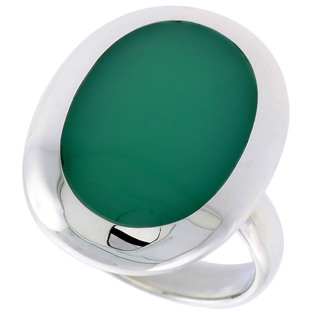 STERLING SILVER RING, W/ 17 X 13 MM OVAL-SHAPED GREEN RESIN, 7/8 INCH (22 MM) WIDE